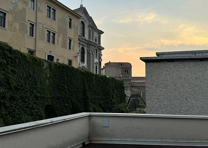 Teatro Apartmán Terst